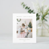 BUDGETMinimalist Olive Green Merry Christmas Photo (Stehend Vorderseite)