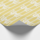 Buff Viktorianisch Strip mit Schmetterling Geschenkpapier (Ecke)