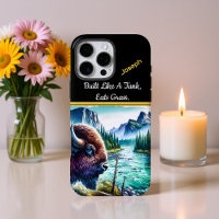 Buffalo am Fluss Calm in den Bergen