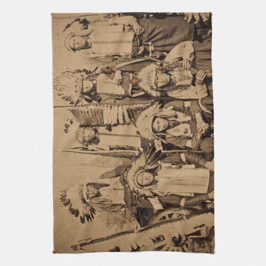 Buffalo Billwilde Westshow-Sioux-Leiter 1895 Geschirrtuch (Vertikal)