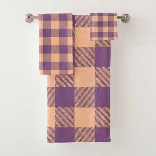 Buffalo Check Violet and Tan Badhandtuch Set (Insitu)