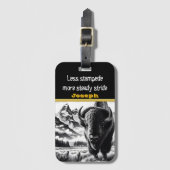 Buffalo in Landschaftlicher Bergwelt Gepäckanhänger (Vorderseite Vertikal)