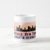 Buffalo NY City Skyline Latitude und Länge Kaffeetasse (Mittel)