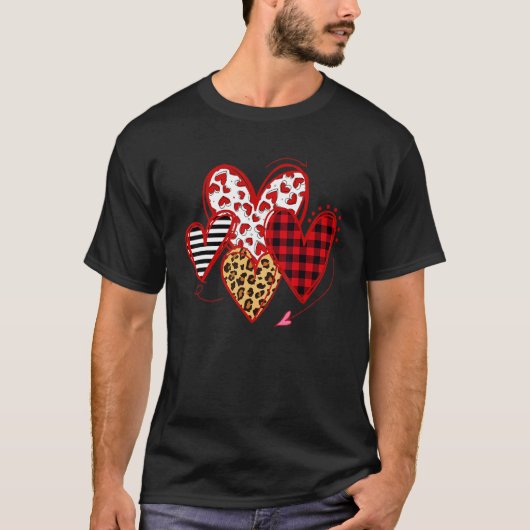 Buffalo Red Black Plaid And Leopard Hearts Valenti T-Shirt (Vorderseite)