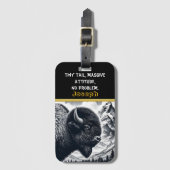 Buffalo Roaming by Snowy Mountains Gepäckanhänger (Vorderseite Vertikal)