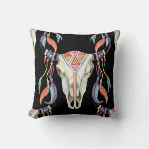 Buffalo Skull: Aquarellfarbener schwarzer Hintergr Kissen