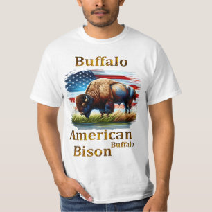 Buffalo Stehend auf Grasfeld mit amerikanischer Fl T-Shirt