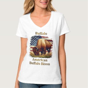 Buffalo Stehend vor amerikanischer Flagge T-Shirt