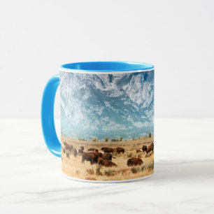 Buffalo Unterhalb des Grand Teton Mountains Tasse