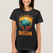Buffalo Whisperer Fluffy Cow With A Bison T-Shirt (Vorderseite)