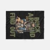 Bug dich um und finde heraus, wie Trump Camouflage Fleecedecke (Vorderseite (Horizontal))