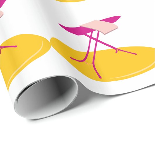 Bügelbrett Geschenkpapier (Rolleneckpunkt)