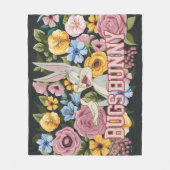 BUGS BUNNY™ Blumenstickerei Grafik Fleecedecke (Vorderseite)
