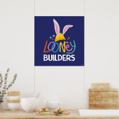 BUGS BUNNY BUILDERS™| Gestapelte Hard-Hat-Logos Poster (Küche)