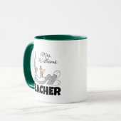 BUGS BUNNY™ Lying Down Eating Carrot Teacher Tasse (Vorderseite Links)