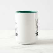 BUGS BUNNY™ Lying Down Eating Carrot Teacher Tasse (Zentrum)