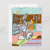 BUGS BUNNY™ mit Karotte Postkarte (Vorne/Hinten)