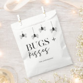 Bugs und Kisses | Schwarze Spinnen | Frohe Hallowe Geschenktütchen (Ausgeschnitten)