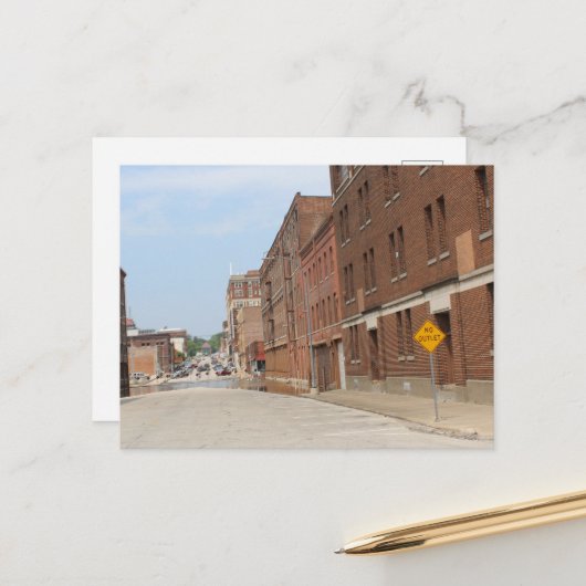 Buildings and NO OUTLET in Burlington, Iowa Postkarte (Vorderseite/Rückseite Beispiel)