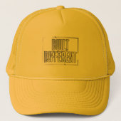Built Different – Minimalist Motivational Hat Truckerkappe (Vorderseite)