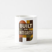 Built on Integrity – Meaningful Dad Appreciation Kaffeetasse (Mittel)