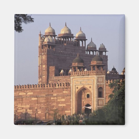 Buland Darwaza Gate of Victory) an die Dargah Magnet (Vorne)
