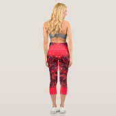 Bull Capri-Leggings in der Nacht der Roten Sterne Capri Leggings (Rückseite)