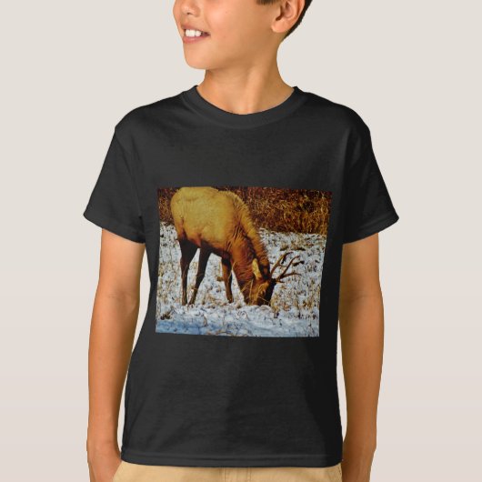 Bull Elk im Schnee. T-Shirt (Vorderseite)