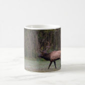 Bull Elk Morning Walk Kaffeetasse (Mittel)
