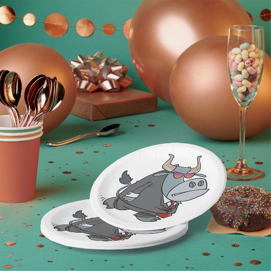 Bull in einem Anzug Papier Teller