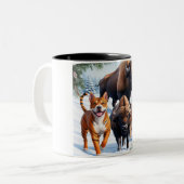 Bull, Mastiff, Hund im Freien Zweifarbige Tasse (Vorderseite Links)