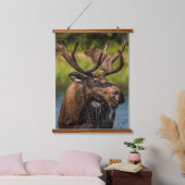 Bull Moose | Glacier Nationalpark Montana Wandteppich Mit Holzrahmen (Schlafzimmer)