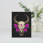 Bull Sugar Skull mit Lila Rose auf schwarz Postkarte (Stehend Vorderseite)
