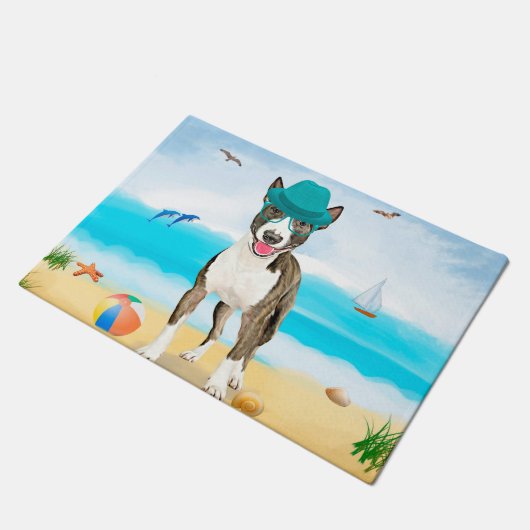 Bull Terrier Dog on Beach Fußmatte (Schrägansicht)