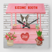Bull Terrier Dog Valentine's Day Kissing Booth Quadratische Wanduhr (Vorderseite)