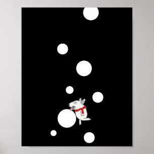 Bull Terrier genießt einen Schneeball Poster