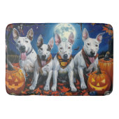 Bull Terrier Halloween Spooky Badematte (Vorderseite)