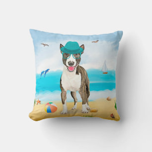 Bull Terrier Hund am Strand Kissen