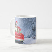 Bull Terrier Hund im Schnee sitzen in Weihnachten Kaffeetasse (Vorderseite Links)