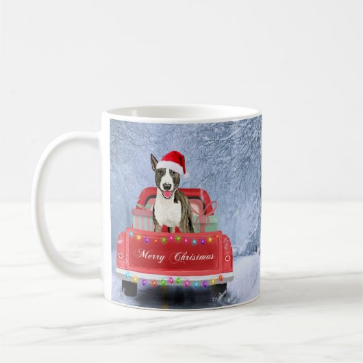 Bull Terrier Hund im Schnee sitzen in Weihnachten Kaffeetasse (Links)