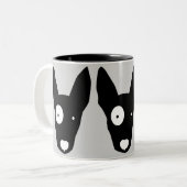 BULL TERRIER: SCHWARZE UND WEISSE GRAFIKBILDUNG ZWEIFARBIGE TASSE (Vorderseite Links)