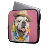 Bulldog (18 Monate alt) mit Strohhalm Laptopschutzhülle (Vorderseite Links)