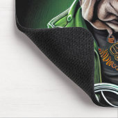 Bulldog Autofahrrad St. Patrick's Day Mousepad (Ecke)