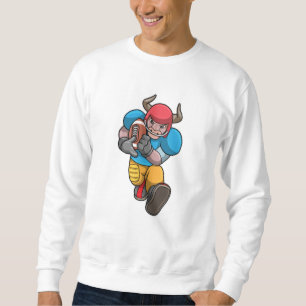 Bulldog beim Sport mit Fußball und Helm Sweatshirt