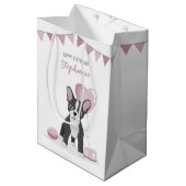 Bulldog Birthday Mittlere Geschenktüte (Vorderseite Schrägansicht)