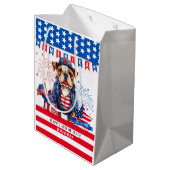 Bulldog Happy 4. Juli America Independence Day Mittlere Geschenktüte (Rückseite Schrägansicht)