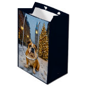 Bulldog Holiday  Mittlere Geschenktüte (Vorderseite Schrägansicht)