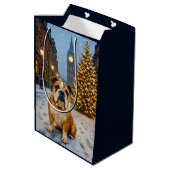 Bulldog Holiday  Mittlere Geschenktüte (Rückseite Schrägansicht)