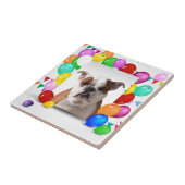 Bulldog Hund mit bunten Balloons Geburtstag Thema Fliese (Seite)