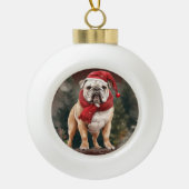 Bulldog in Snow Christmas Keramik Kugel-Ornament (Vorderseite)